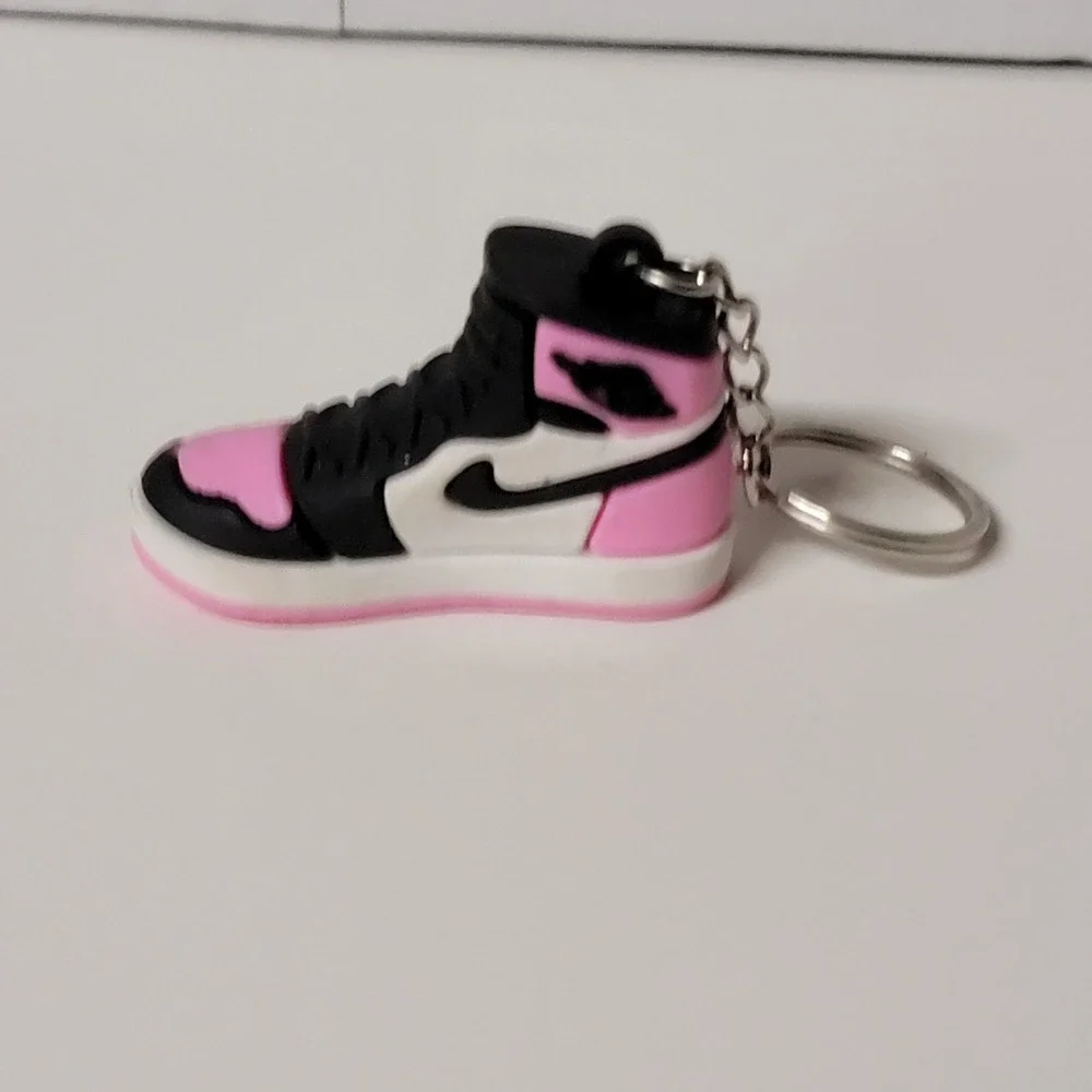 Swoosh Keychain Pink, Black & White